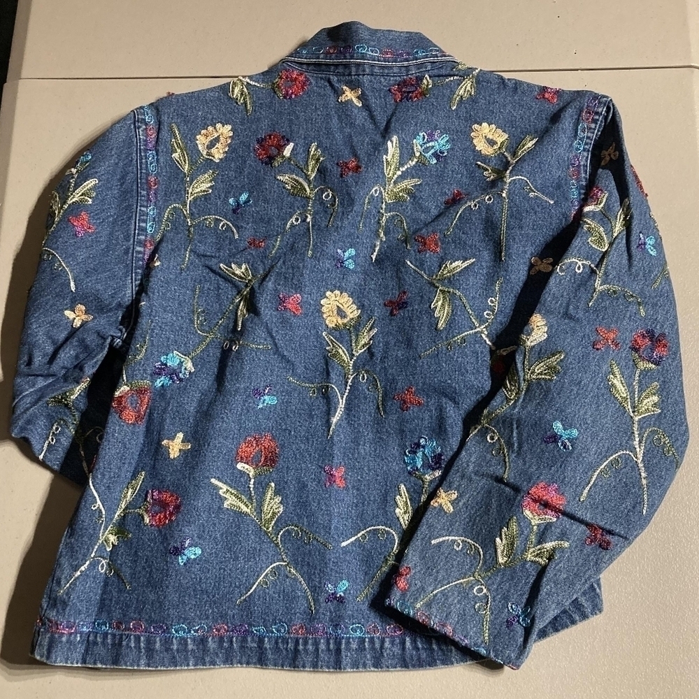 Vintage Life Style 90's Embroidered Denim Jean Jacket Women's Small Petite PS - Picture 2 of 6